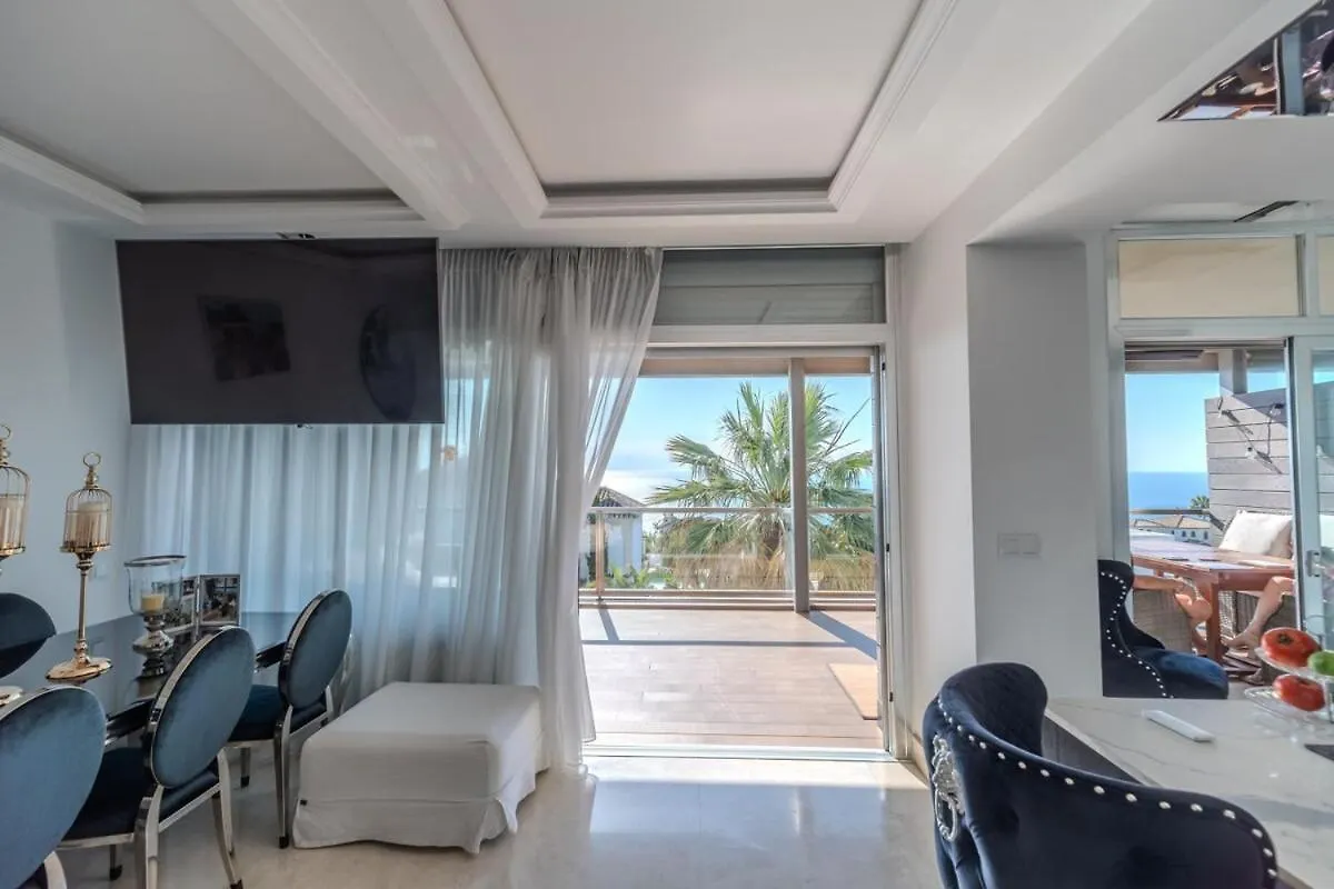 Elegant Apartment With A Terrace And Sea Vews Sotogrande