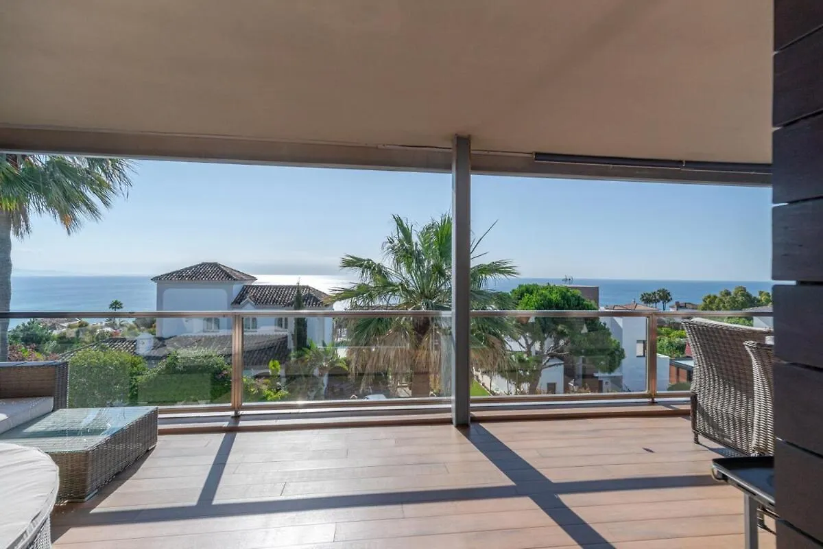 Elegant Apartment With A Terrace And Sea Vews Sotogrande