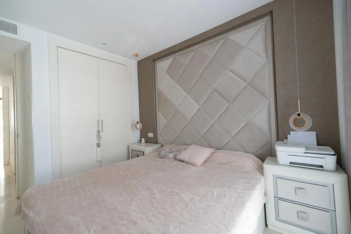 Elegant Apartment With A Terrace And Sea Vews Sotogrande 0*,  Španělsko