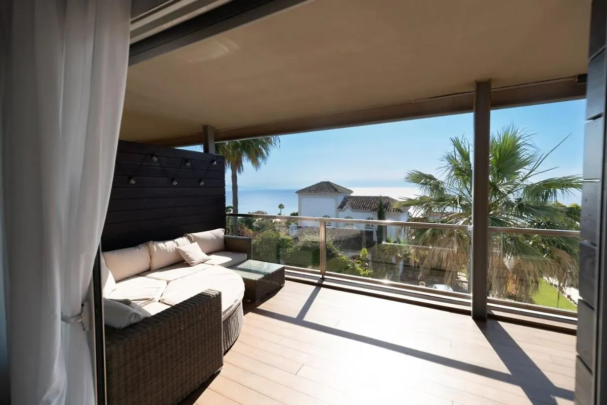 Elegant Apartment With A Terrace And Sea Vews Sotogrande